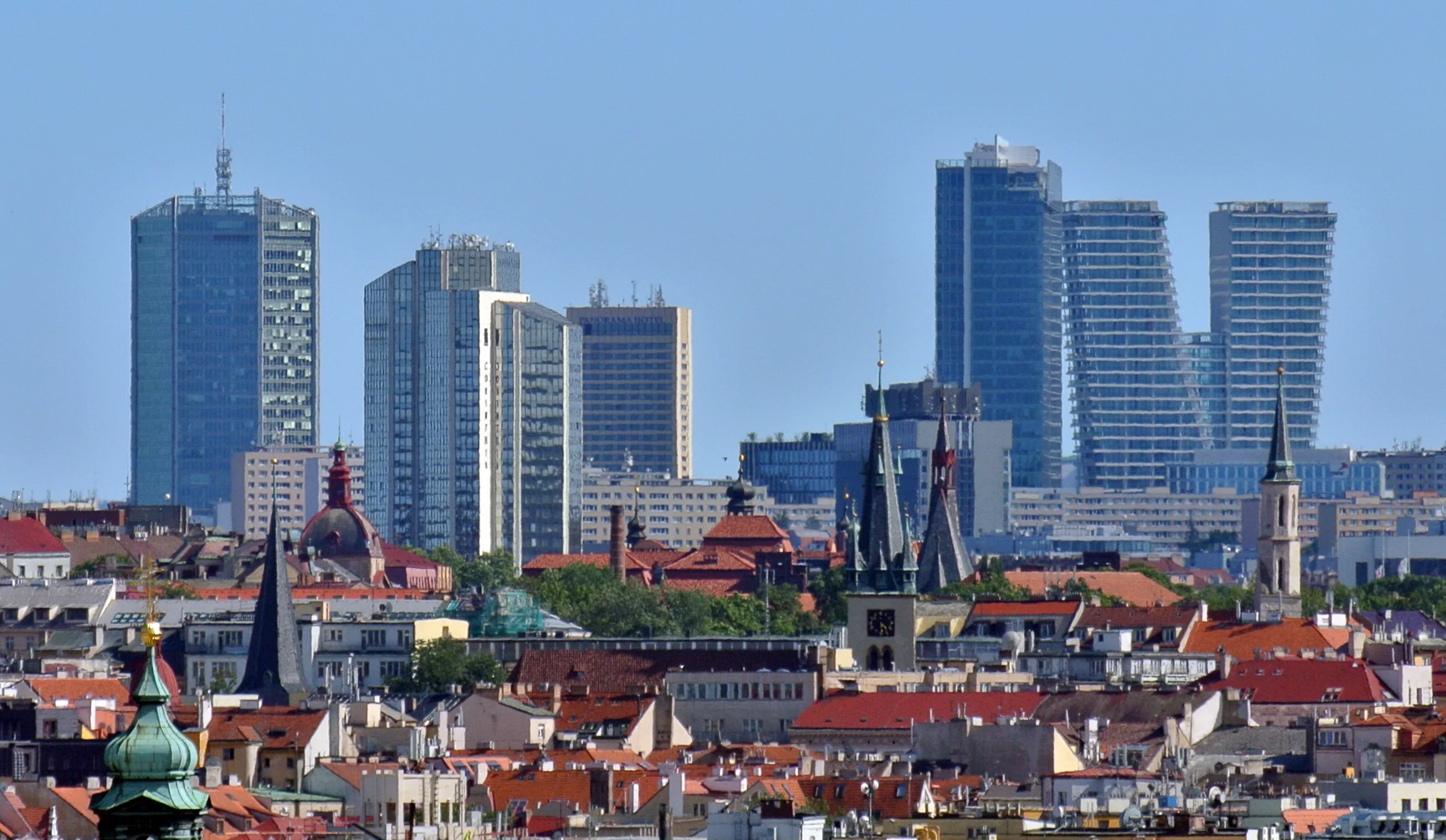 Case Study: Guaranteed Business Internet for an Office Complex in Prague 4 — Pankrác